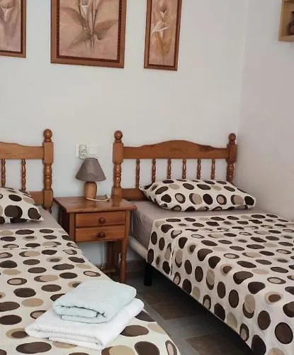 Del Mar 2-bedroom With Swimming Pool